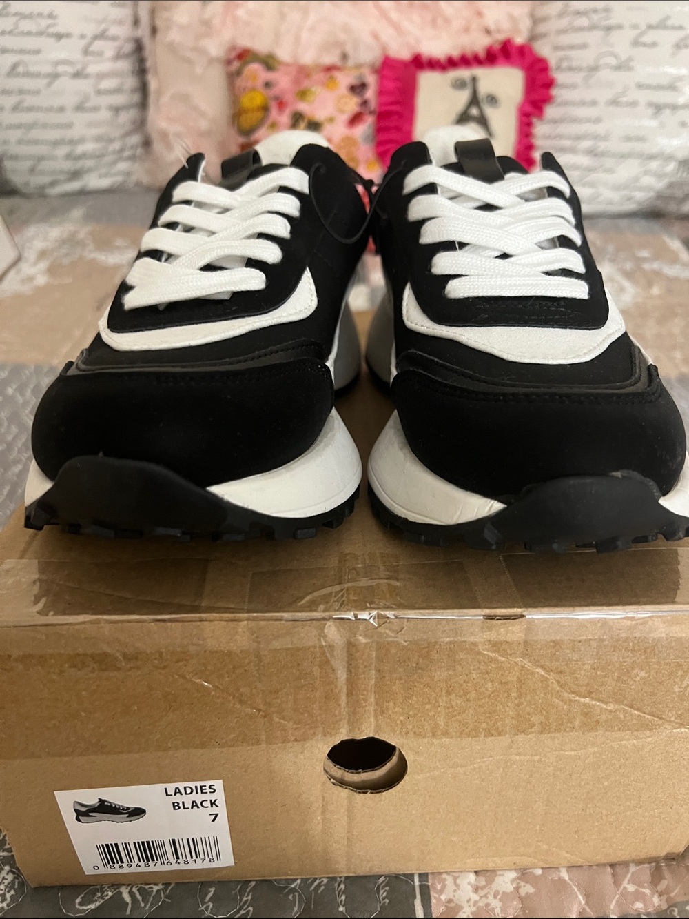 No Boundaries Black and White Platform Sneakers - Picture 4 of 9